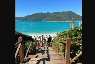 Prainhas do Pontal do Atalaia, em Arraial são finalistas de prêmio de turismo