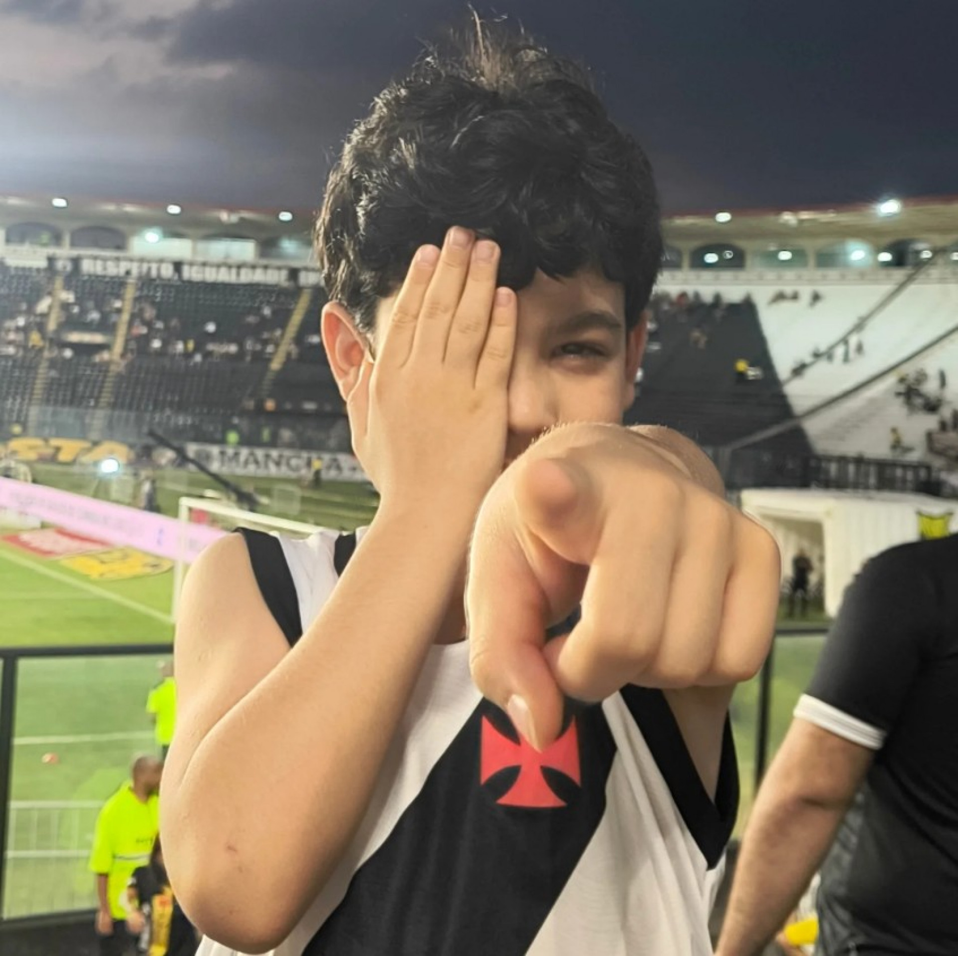 Chico, de 9 anos, morreu após acidente na Tijuca e era conhecido por vídeos com o pai
 - Reprodução