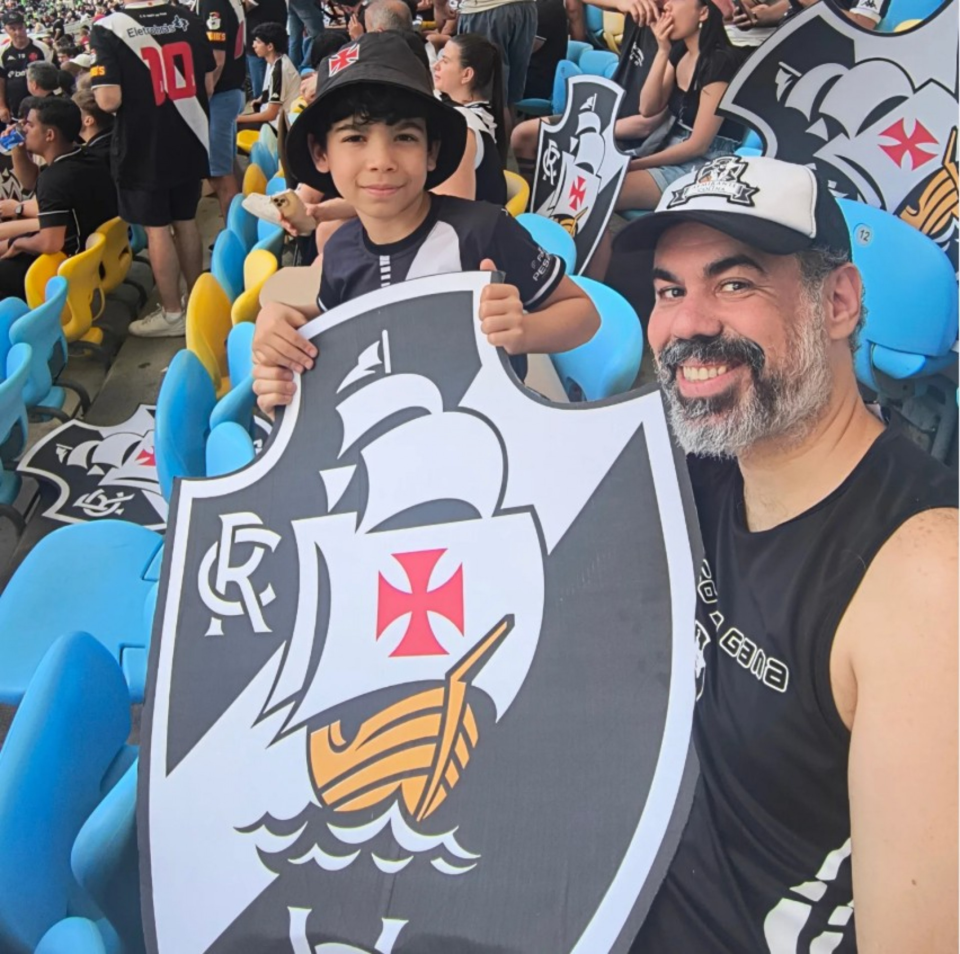 Chico e o pai compartilhavam o amor pelo Vasco nos seus vídeos - Reprodução