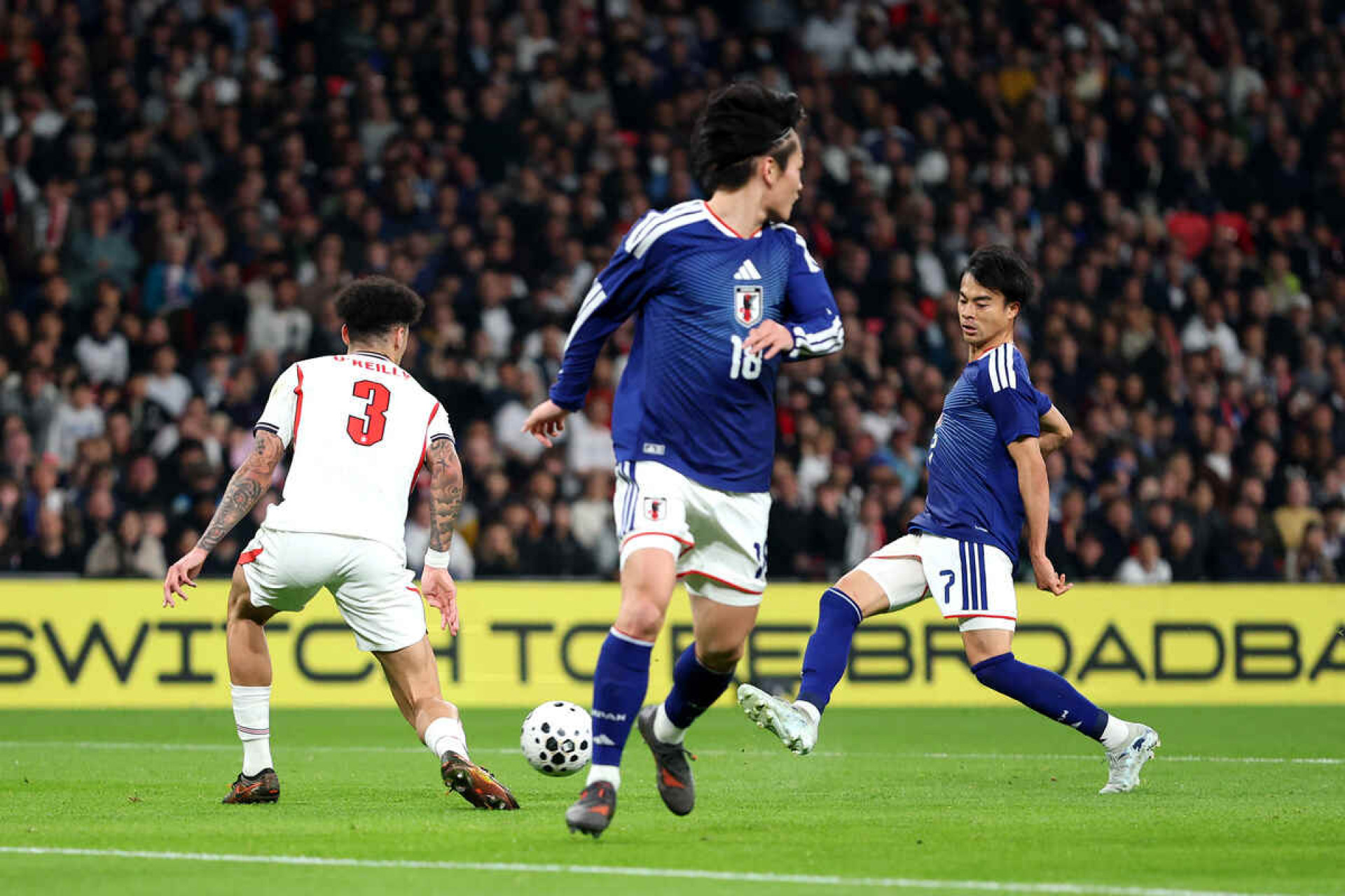 Jap&atilde;o vence a Inglaterra em Wembley e conquista triunfo hist&oacute;rico