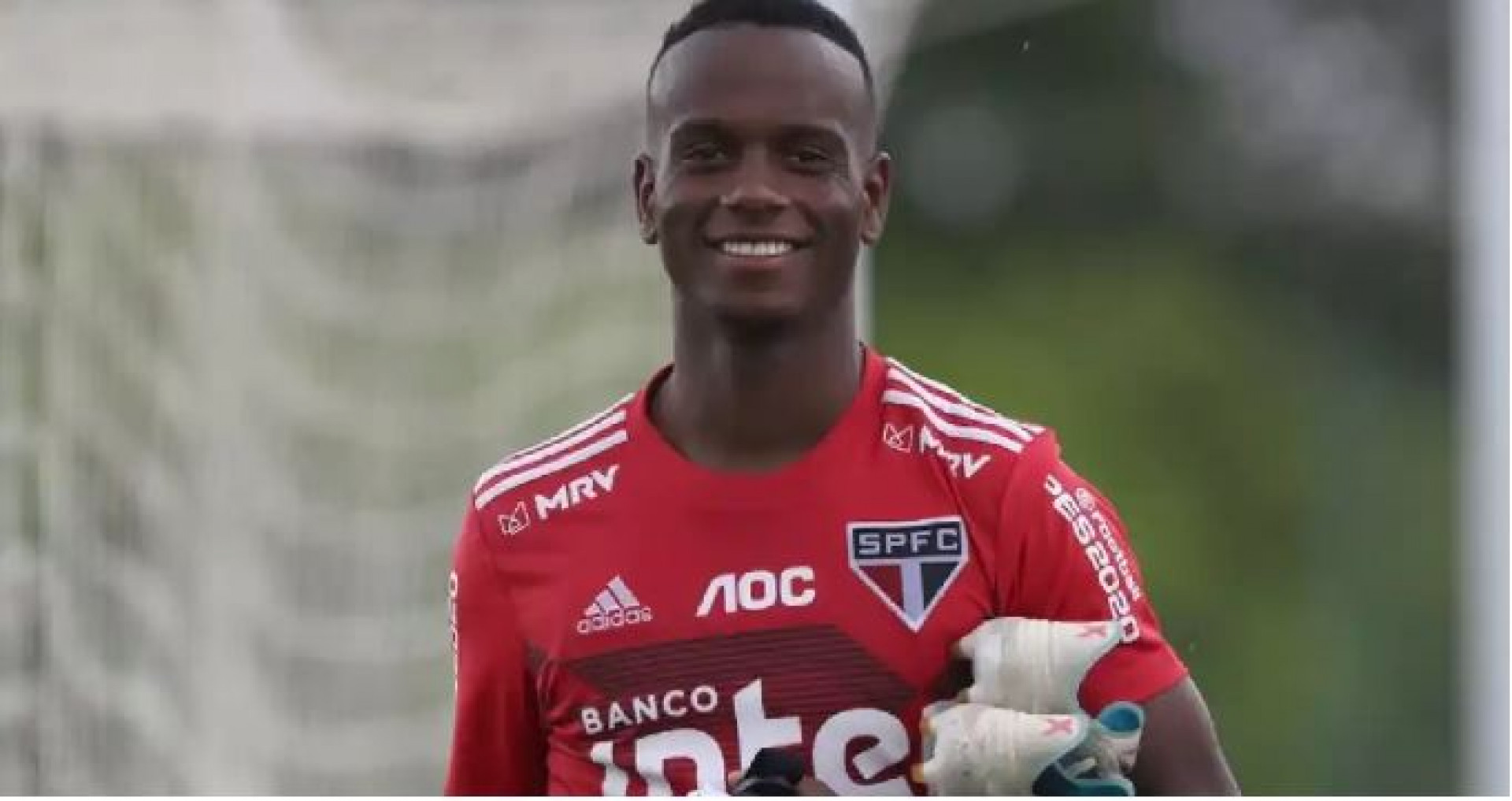 Flamengo n&atilde;o estaria monitorando situa&ccedil;&atilde;o de Helinho, ex-atacante do S&atilde;o Paulo - Reprodu&ccedil;&atilde;o