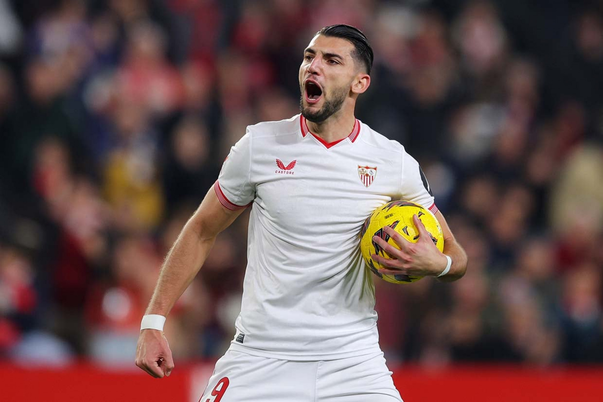 Sob risco de 10 anos de pris&atilde;o, Rafa Mir pede julgamento p&uacute;blico em processo por estupro