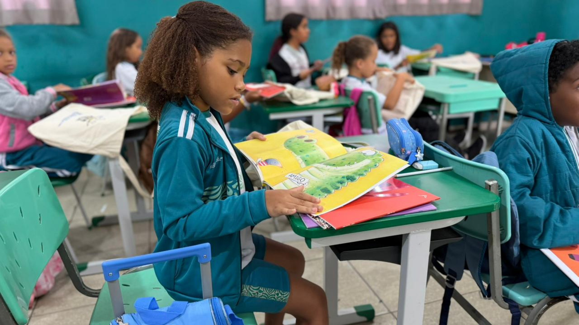 Prefeitura de Saquarema segue com a distribuição de sacolas literárias do projeto 