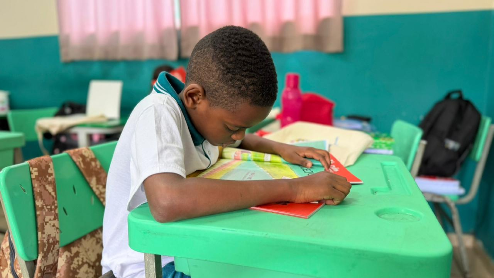 Prefeitura de Saquarema segue com a distribuição de sacolas literárias do projeto 