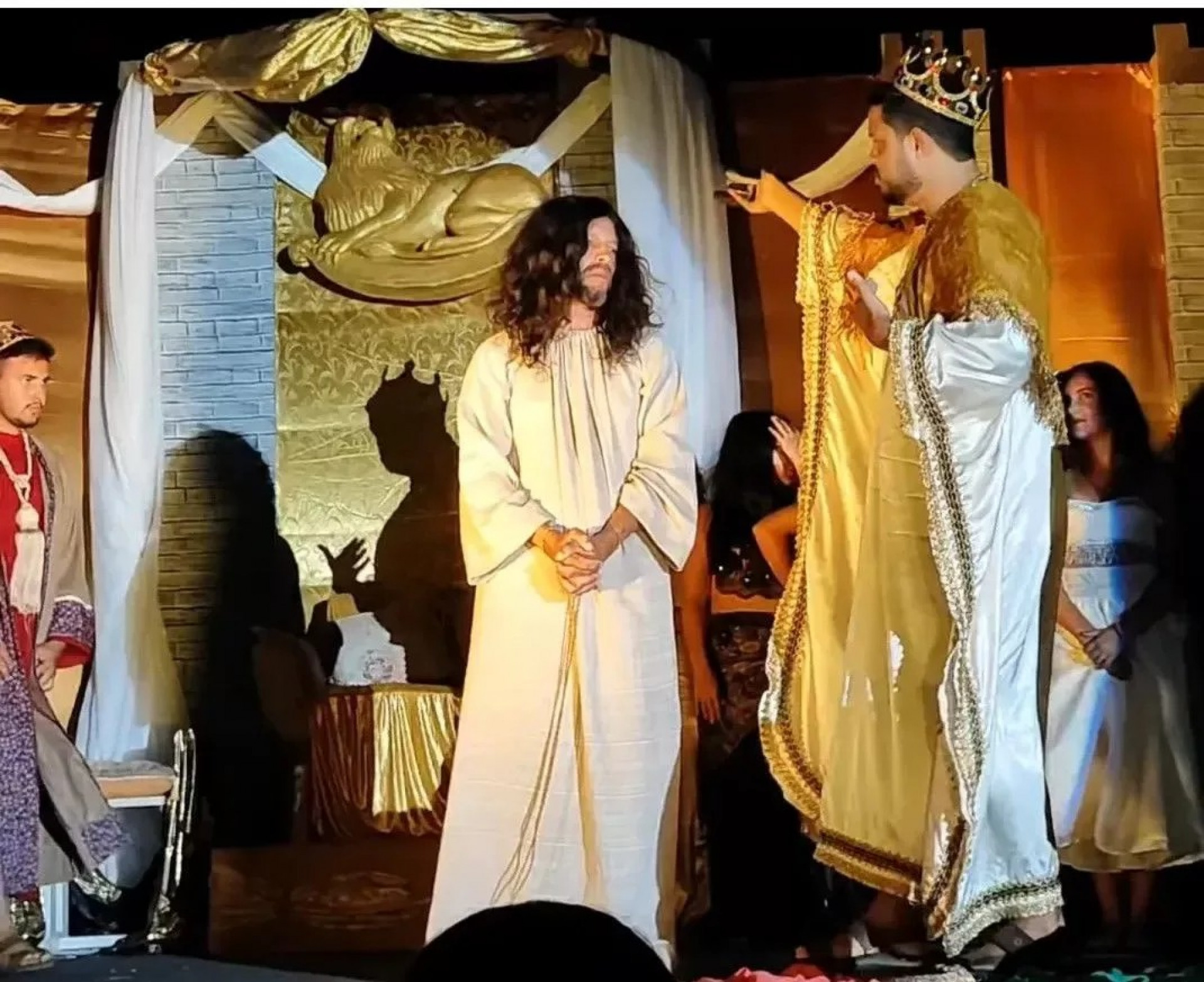 Encenação percorre diferentes momentos da história bíblica. - Reprodução