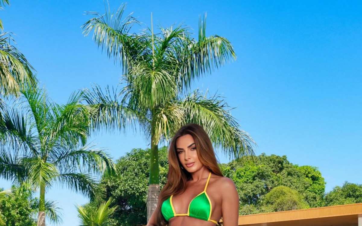 Nicole Bahls recebe elogios em cliques de biqu&iacute;ni