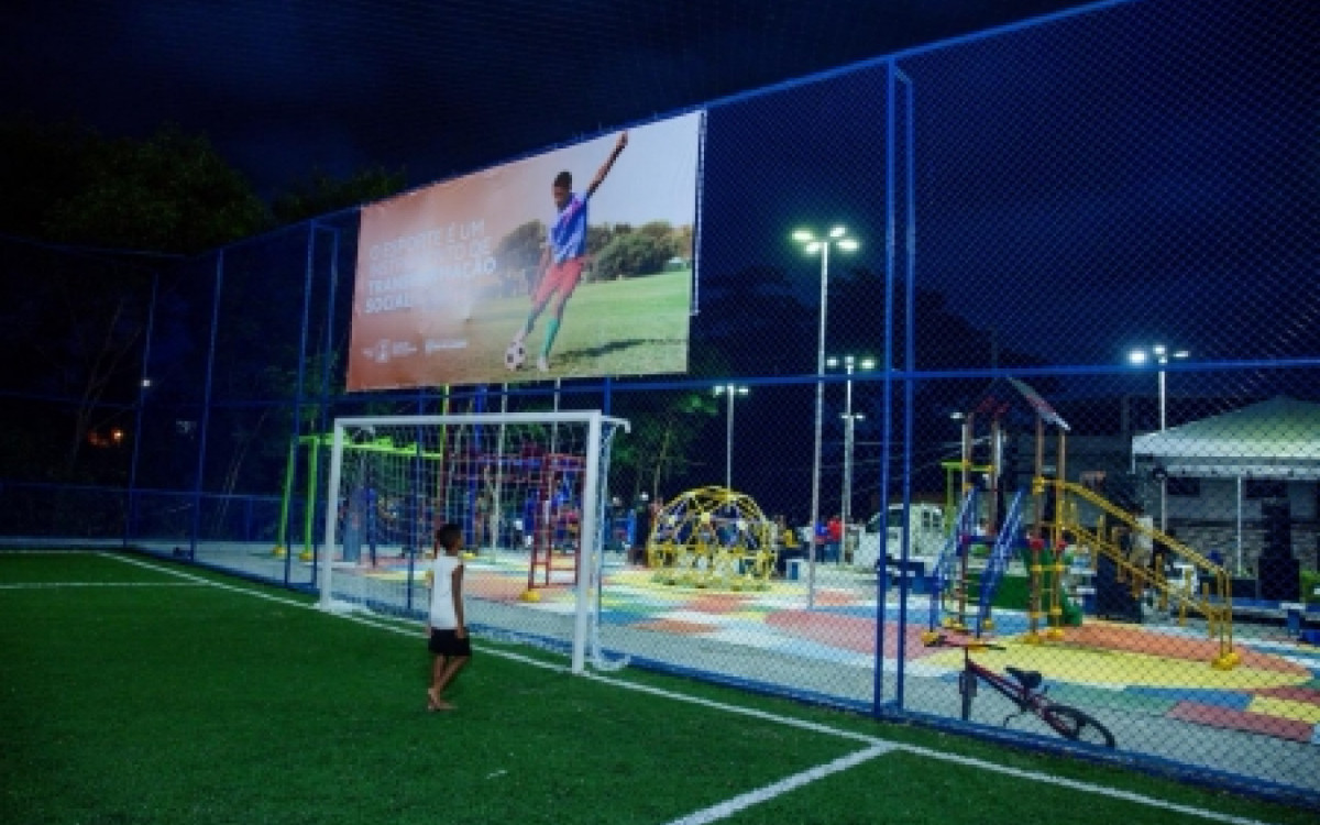 Prefeitura de Caxias inaugura nova pra&ccedil;a no bairro Sarapu&iacute; - Divulga&ccedil;&atilde;o