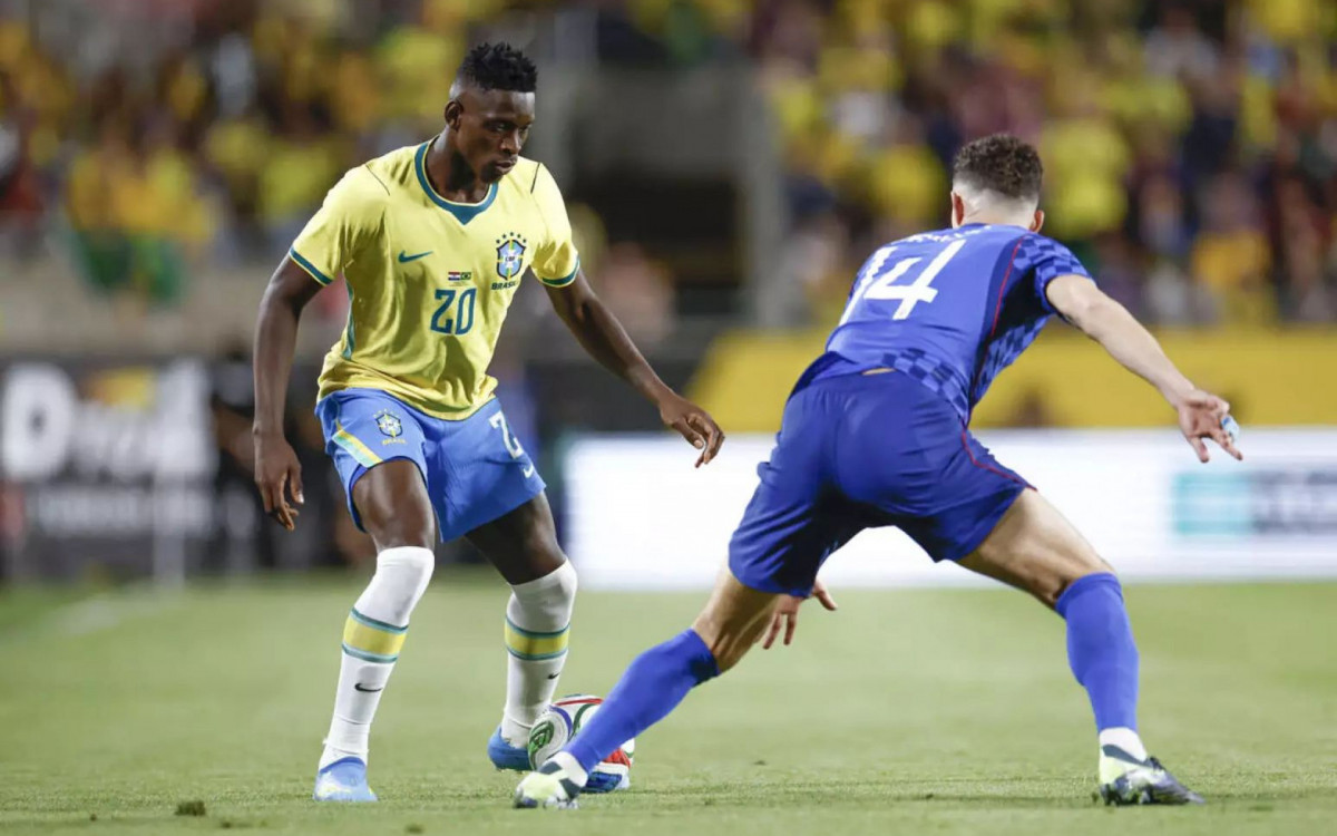 Luiz Henrique em ação pela seleção brasileira