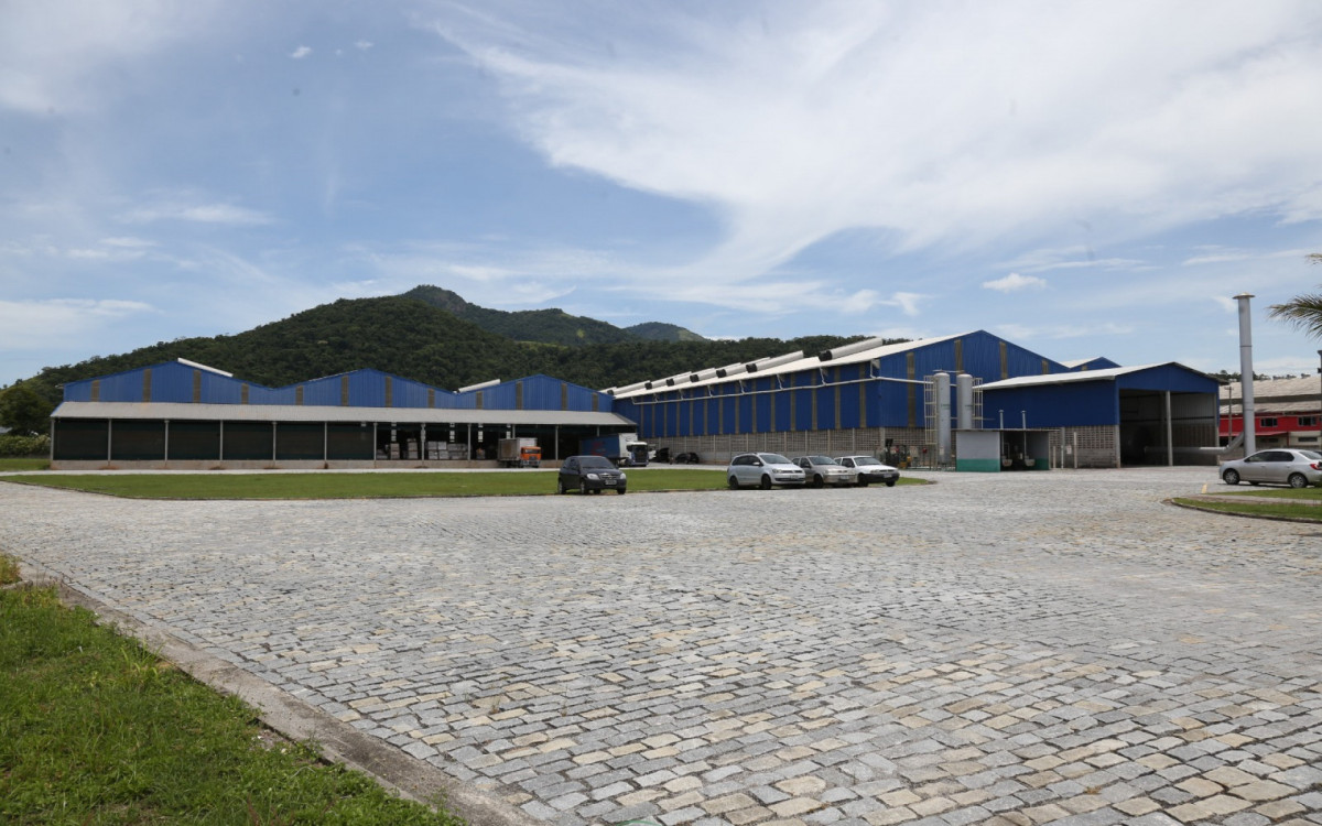 Polo Industrial de Saquarema gera empregos e Prefeitura amplia benefícios para atrair novas indústrias
