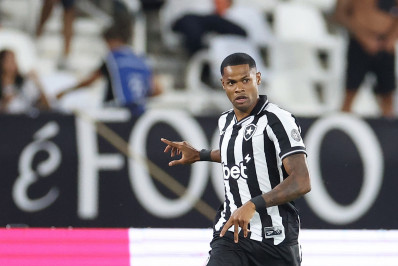 Atacante desfalcará o Botafogo no jogo contra o Atlético-MG