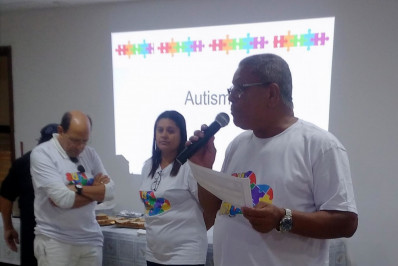 Sintronac realiza palestras sobre autismo pela campanha Abril Azul