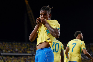 Brasil leva susto, mas vence a Croácia em último teste antes da convocação para a Copa