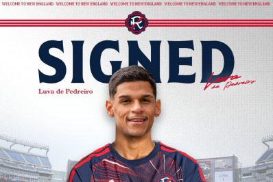 Time dos Estados Unidos anuncia a 'contratação' de Luva de Pedreiro