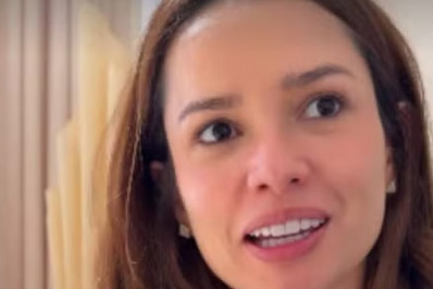 Juliette estranha copo 'sujo' na França e descobre motivo inusitado