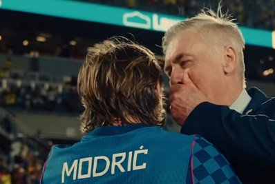 Vídeo! Ancelotti brinca e 'recruta' Modric: 'Você não tem um avô brasileiro?'