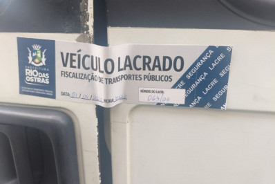 Fiscalização aperta cerco e retira vans irregulares das ruas em Rio das Ostras