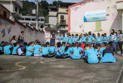 Dia Mundial de Conscientização do Autismo é marcado pelo azul da inclusão nas escolas municipais