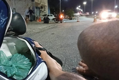 Ciclista é atropelado por moto na contramão em São Pedro da Aldeia