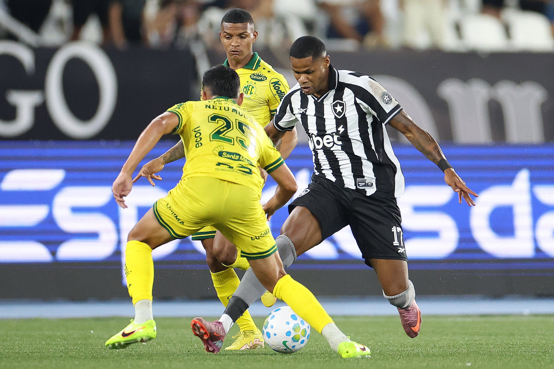 Botafogo enfrentou o Mirassol, no Nilton Santos, pela 9ª rodada do Brasileirão - Vitor Silva / Botafogo