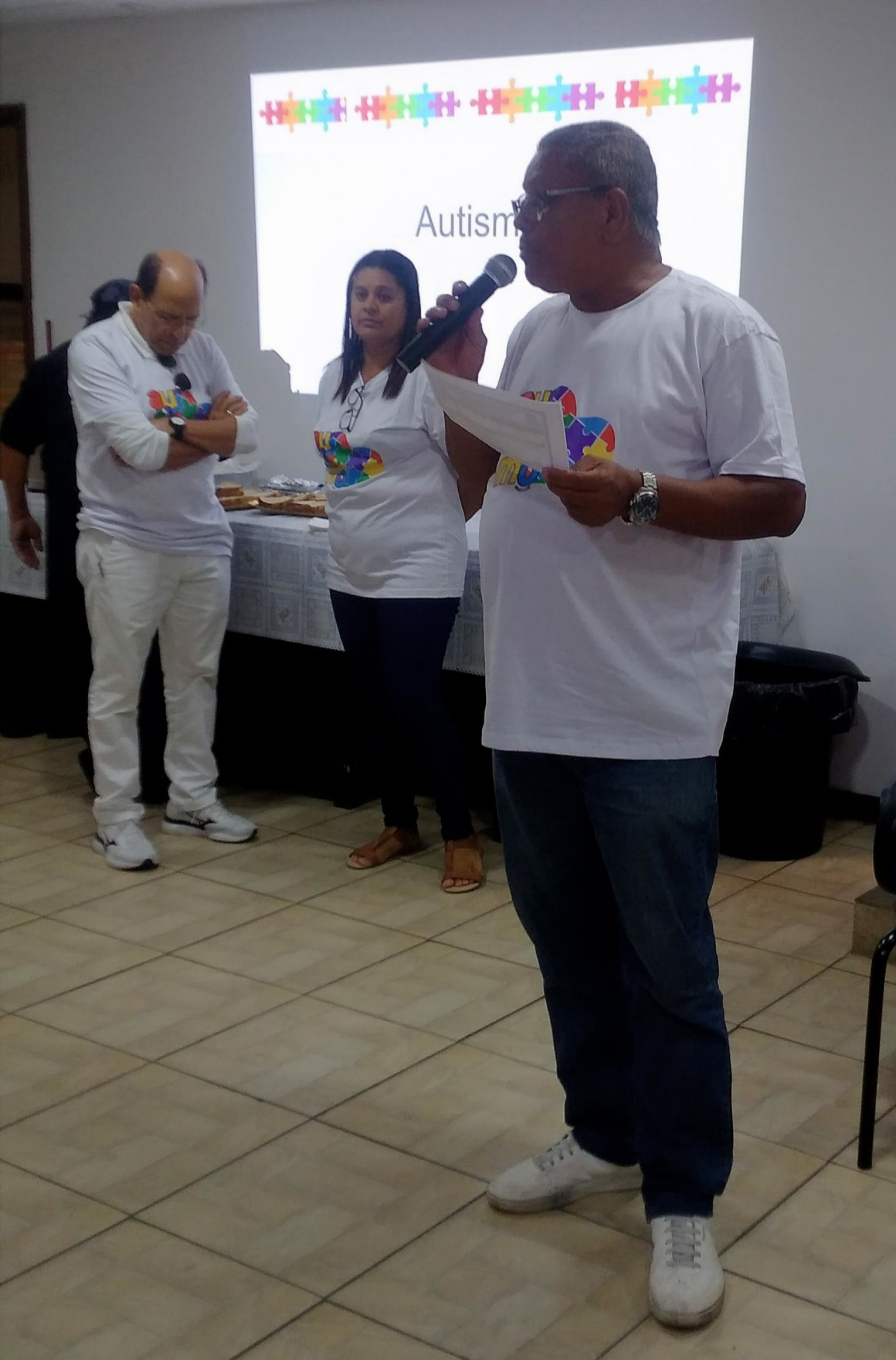 Sintronac realiza palestras sobre autismo pela campanha Abril Azul