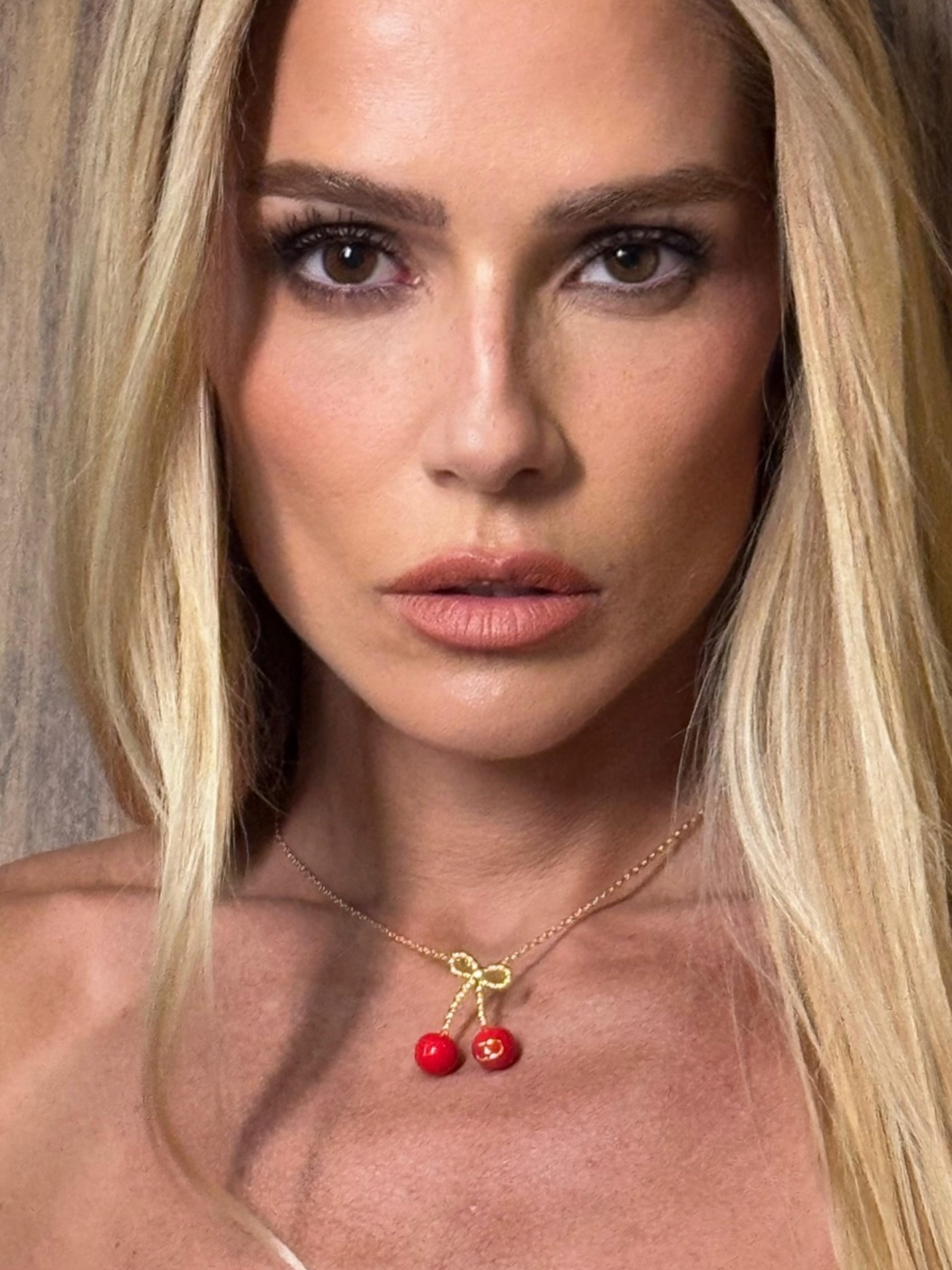 Deborah Secco relembra ensaio nu aos 18 anos e conselho da mãe: 'Esse dinheiro vai mudar a sua vida' - Reprodução Instagram