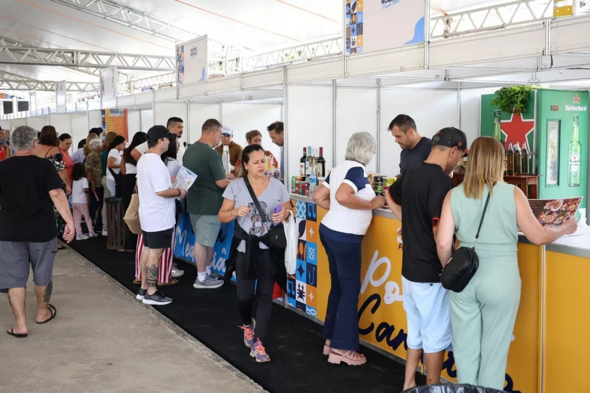 A programação reúne pratos da Lagoa de Araruama e apresentações musicais. - Reprodução