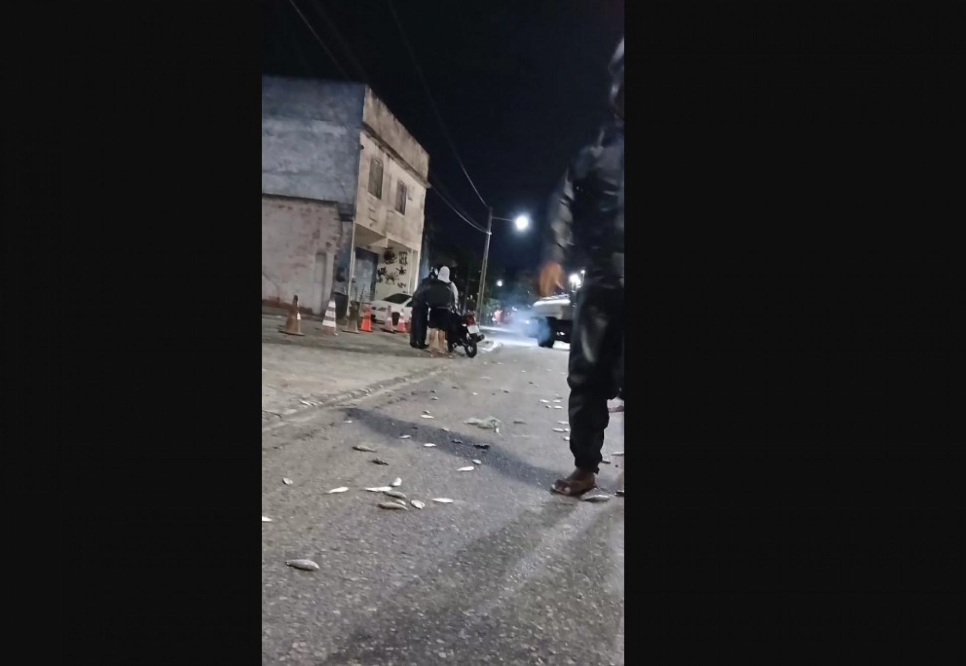 Motociclista trafegava na contramão no momento da colisão. - Reprodução