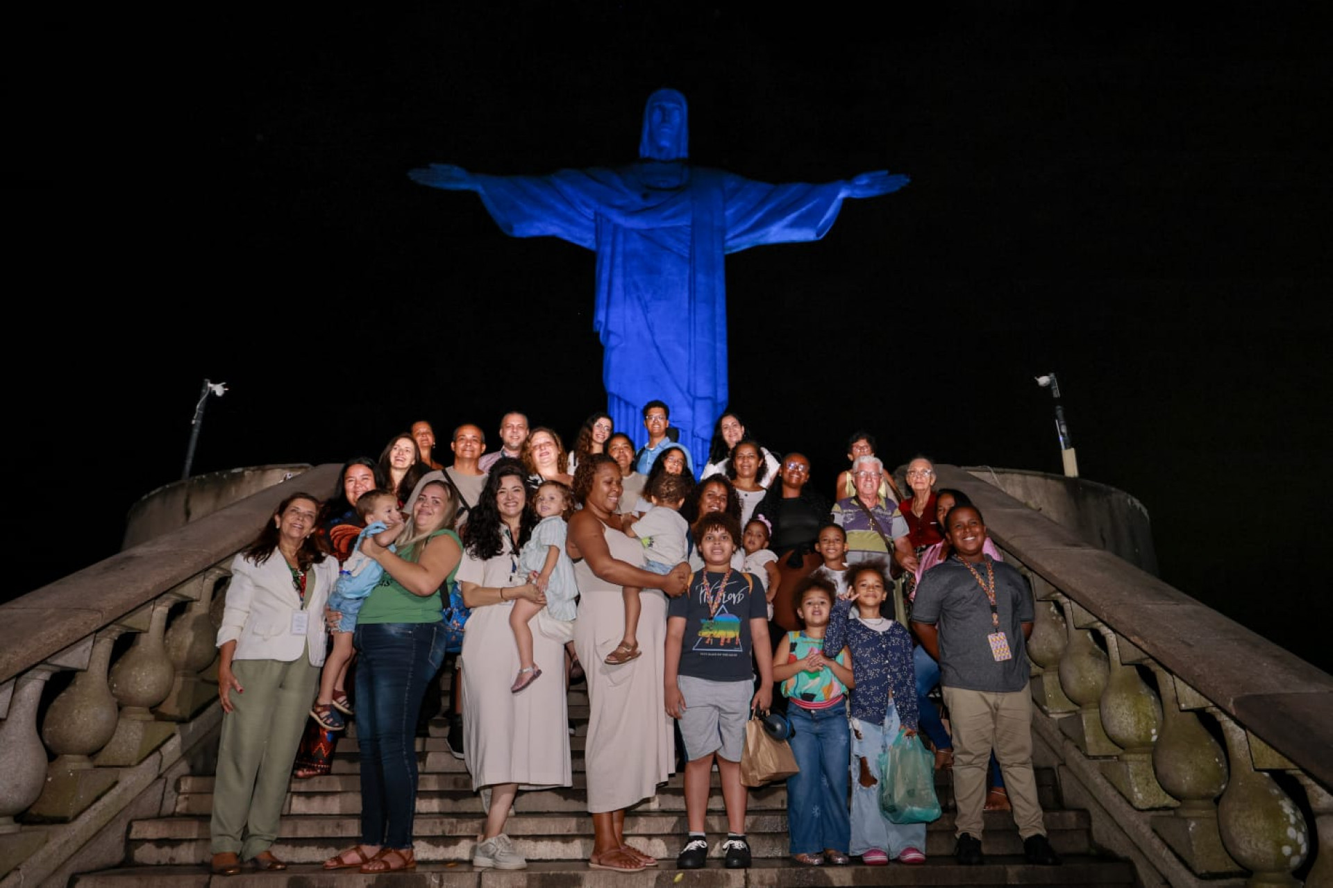 Fam&iacute;lias de crian&ccedil;as no espectro autista participaram da missa no Santu&aacute;rio Cristo Redentor - Neemias Gonzaga/Parceiro/Ag&ecirc;ncia O Dia