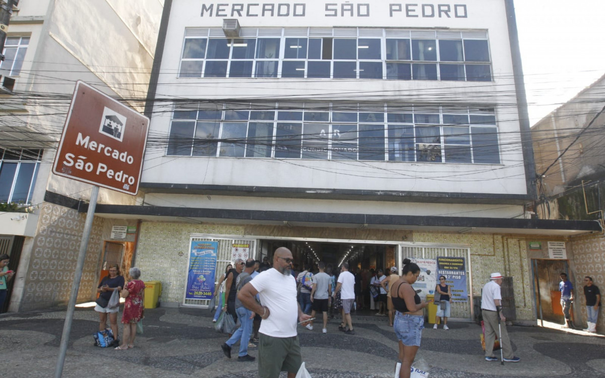 Mercado de Peixe São Pedro registra grande movimentação às vésperas da sexta-feira Santa