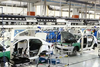 Indústria nacional avança 0,9% em fevereiro, aponta IBGE