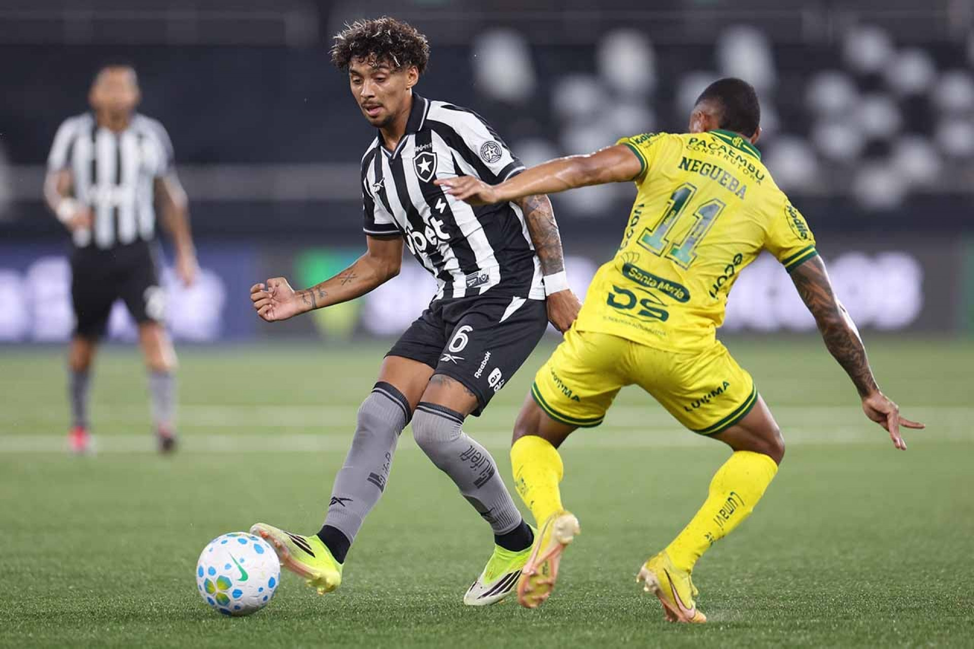Confira a an&aacute;lise do VAR em p&ecirc;nalti durante Botafogo x Mirassol