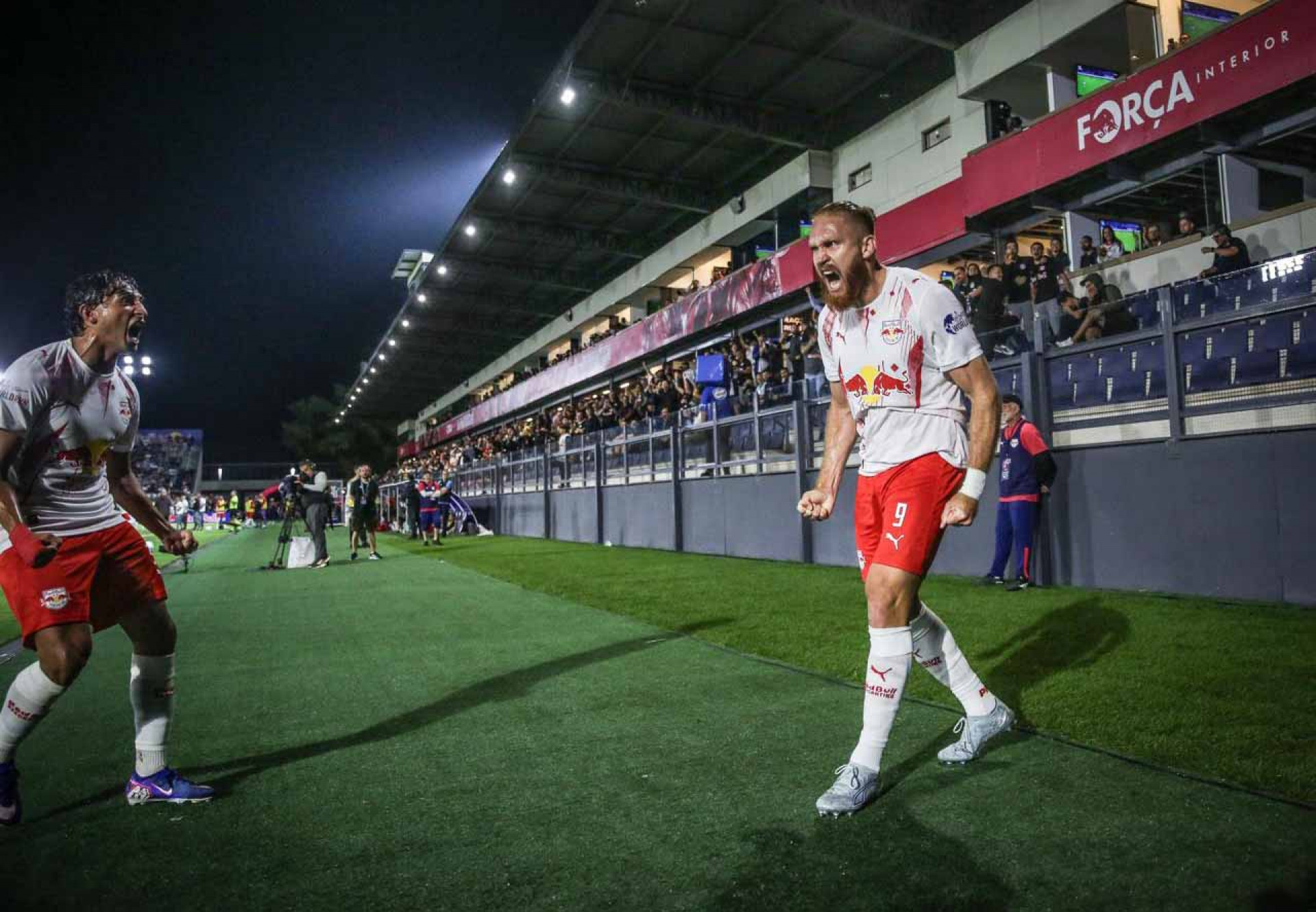 Flamengo joga mal, v&ecirc; Pulgar expulso e perde para o Red Bull Bragantino