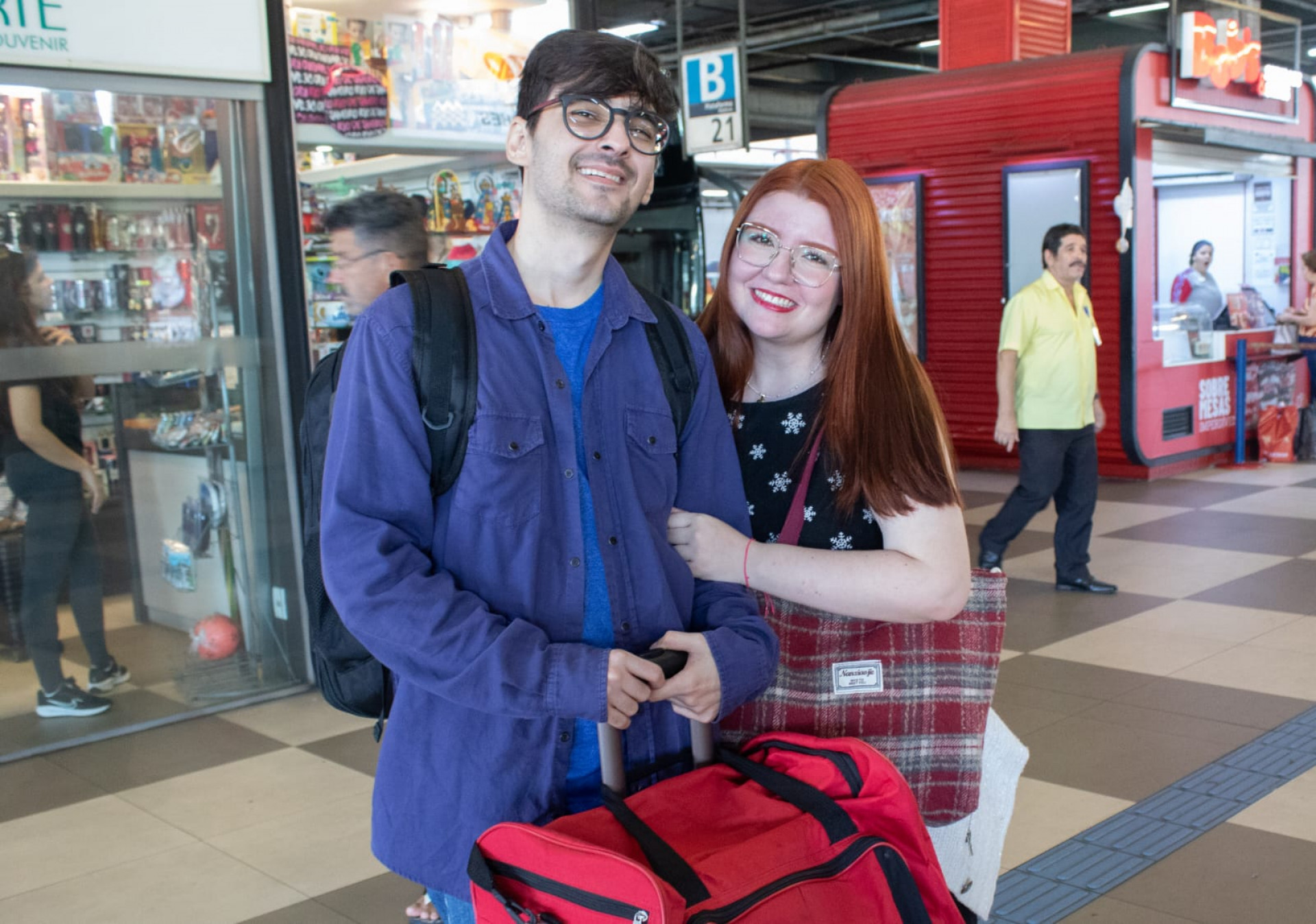 Lucas Medeiros e Ana Karina viajarão para Vassouras com objetivo de conhecer a história da cidade - Érica Martin / Agência O Dia