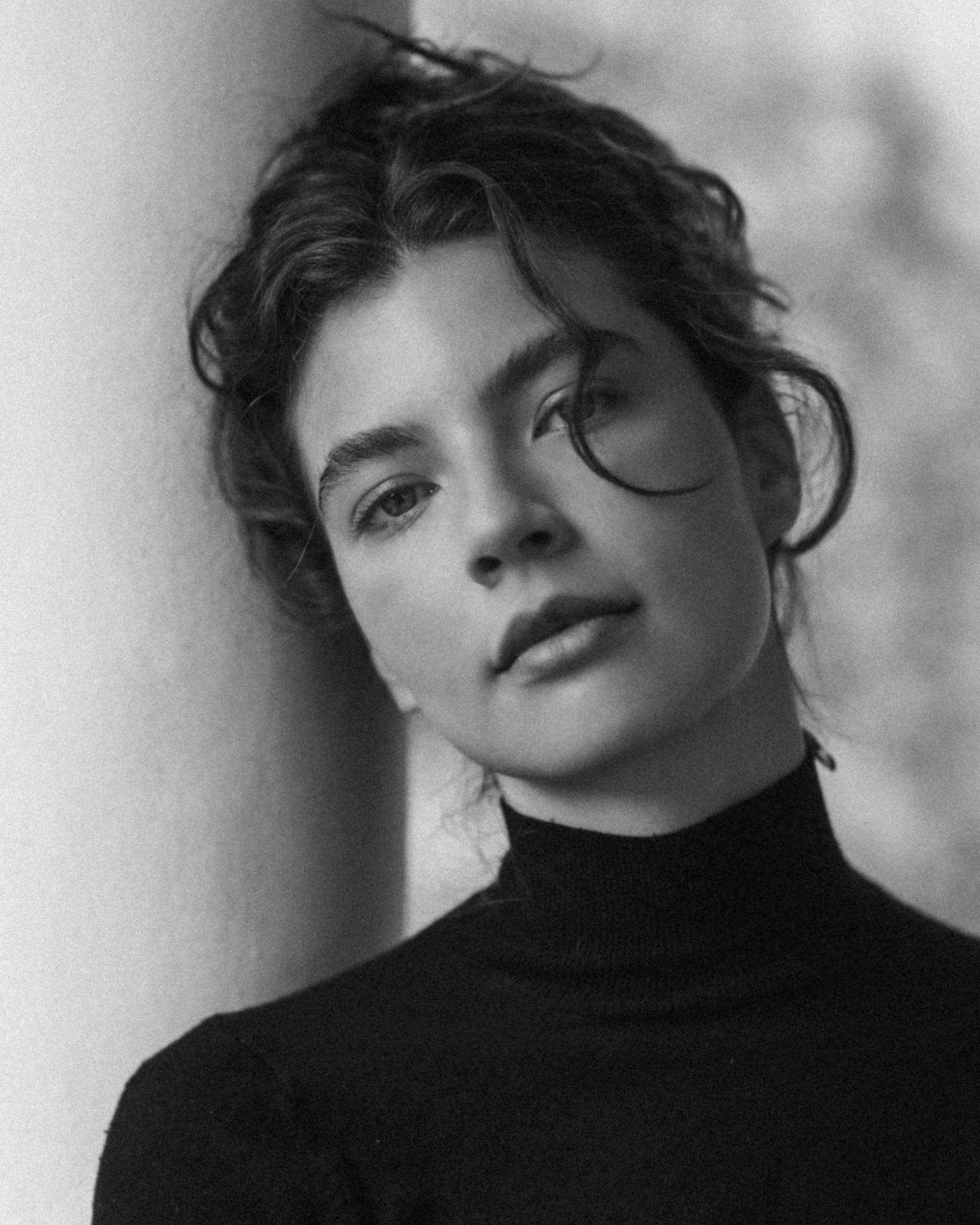 Alanis Guillen - @bispo / Divulgação