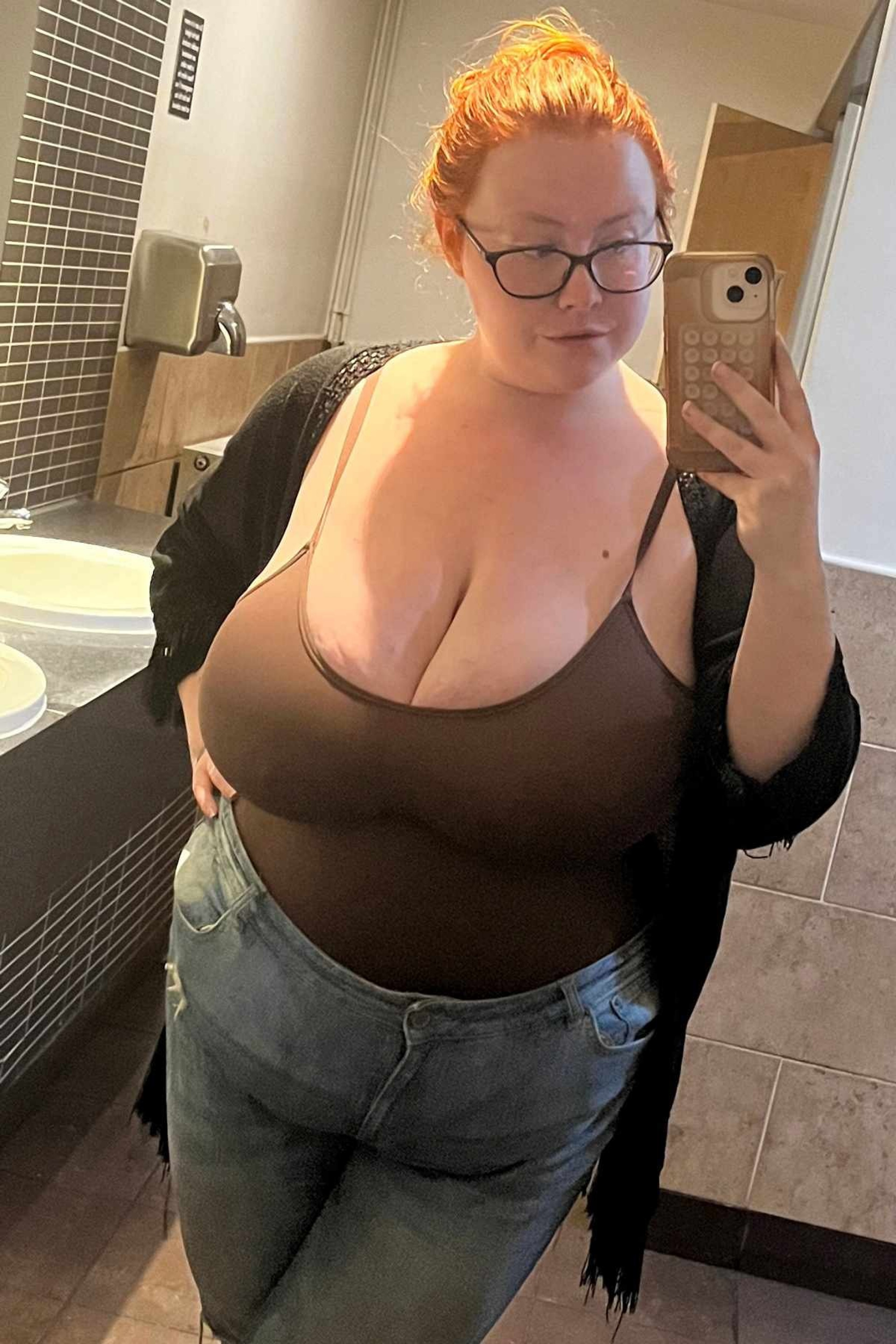 Tianna Moon afirma que seus perfis foram derrubados por engano após usuários alegarem que aparência física era obra de IA - Reprodução