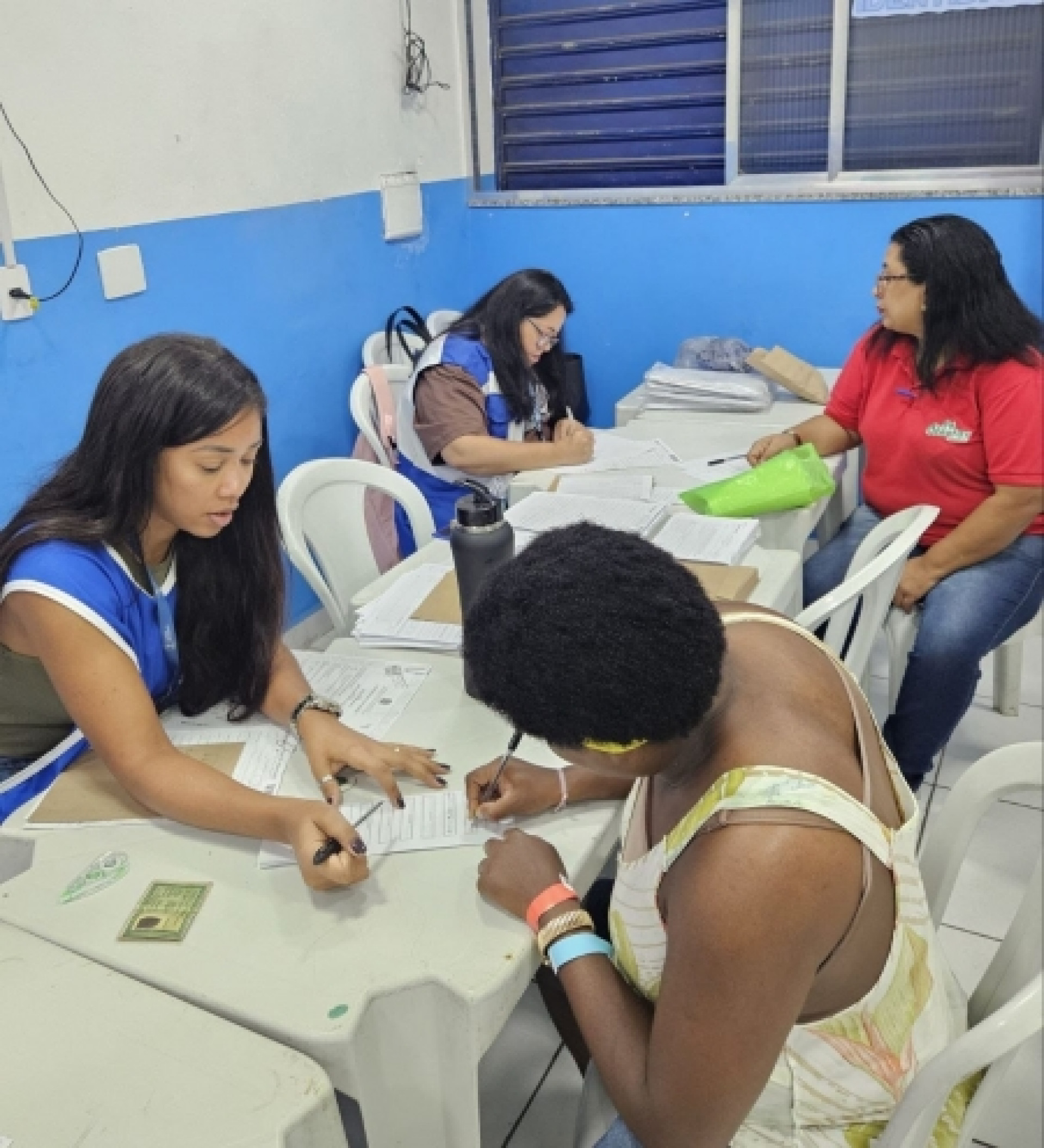 Duque de Caxias leva serviços socioassistenciais para bairro