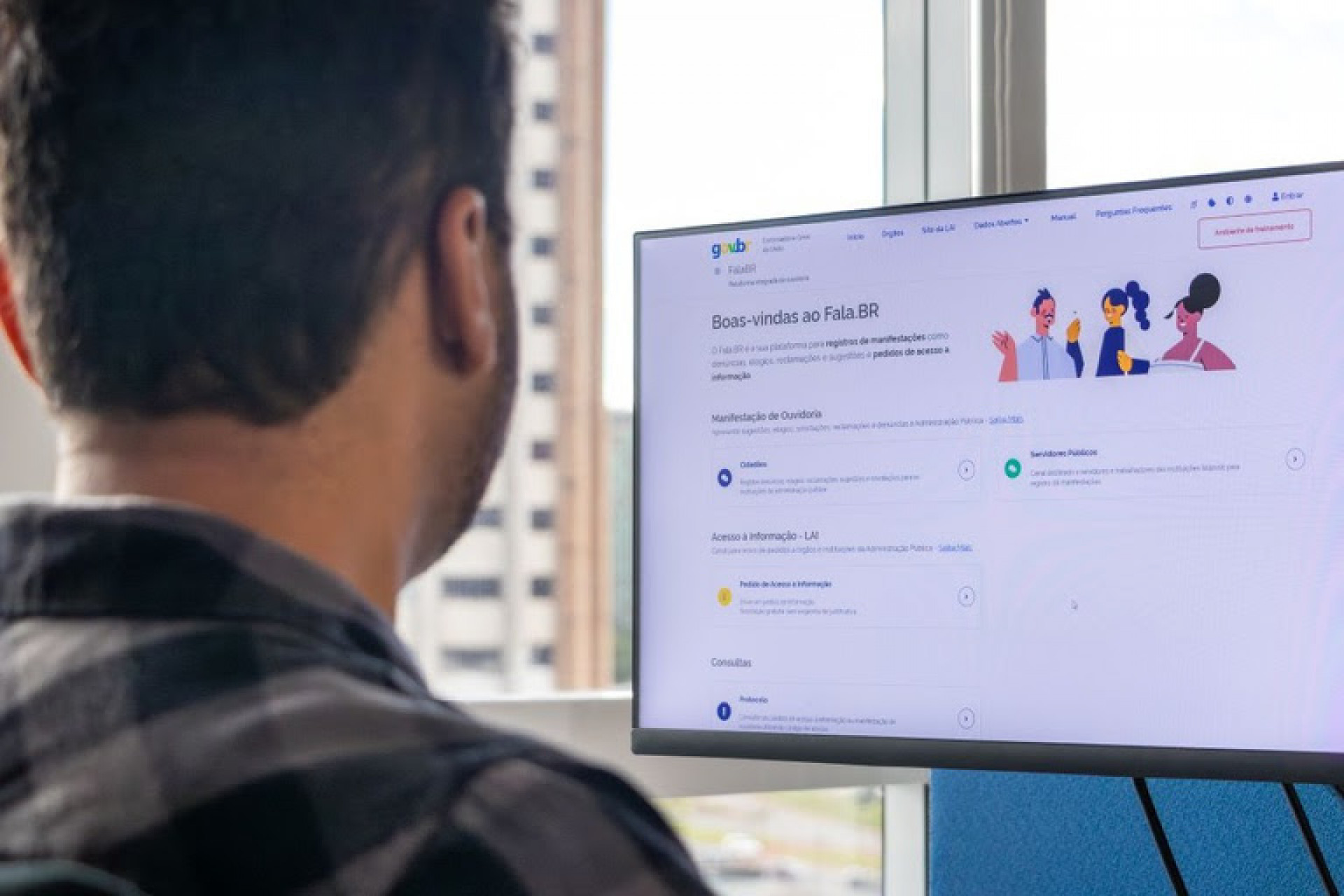 Plataforma de ouvidoria do governo federal ganha novo formato com IA para simplificar atendimento