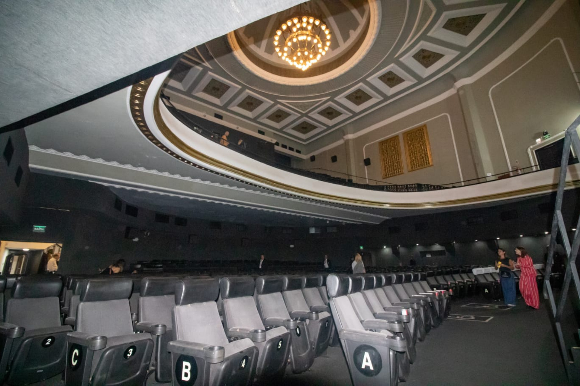 Arquitetura neoclássica do Cine Odeon encanta o público - Érica Martin / Agência O Dia