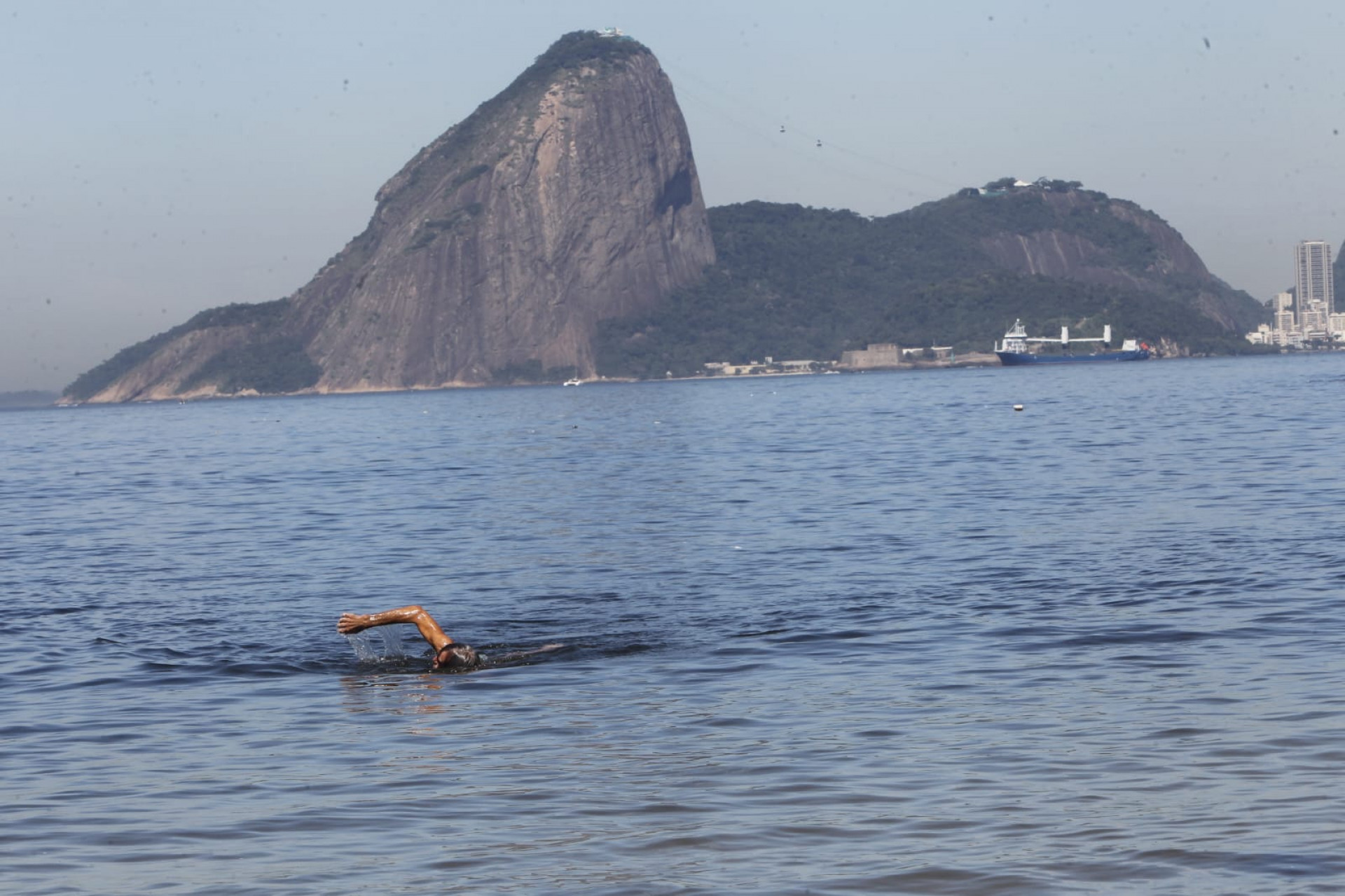 Praia de Icara&iacute; est&aacute; entre as aptas para os niteroienses, de acordo com o Inea - Reginaldo Pimenta / Ag&ecirc;ncia O Dia