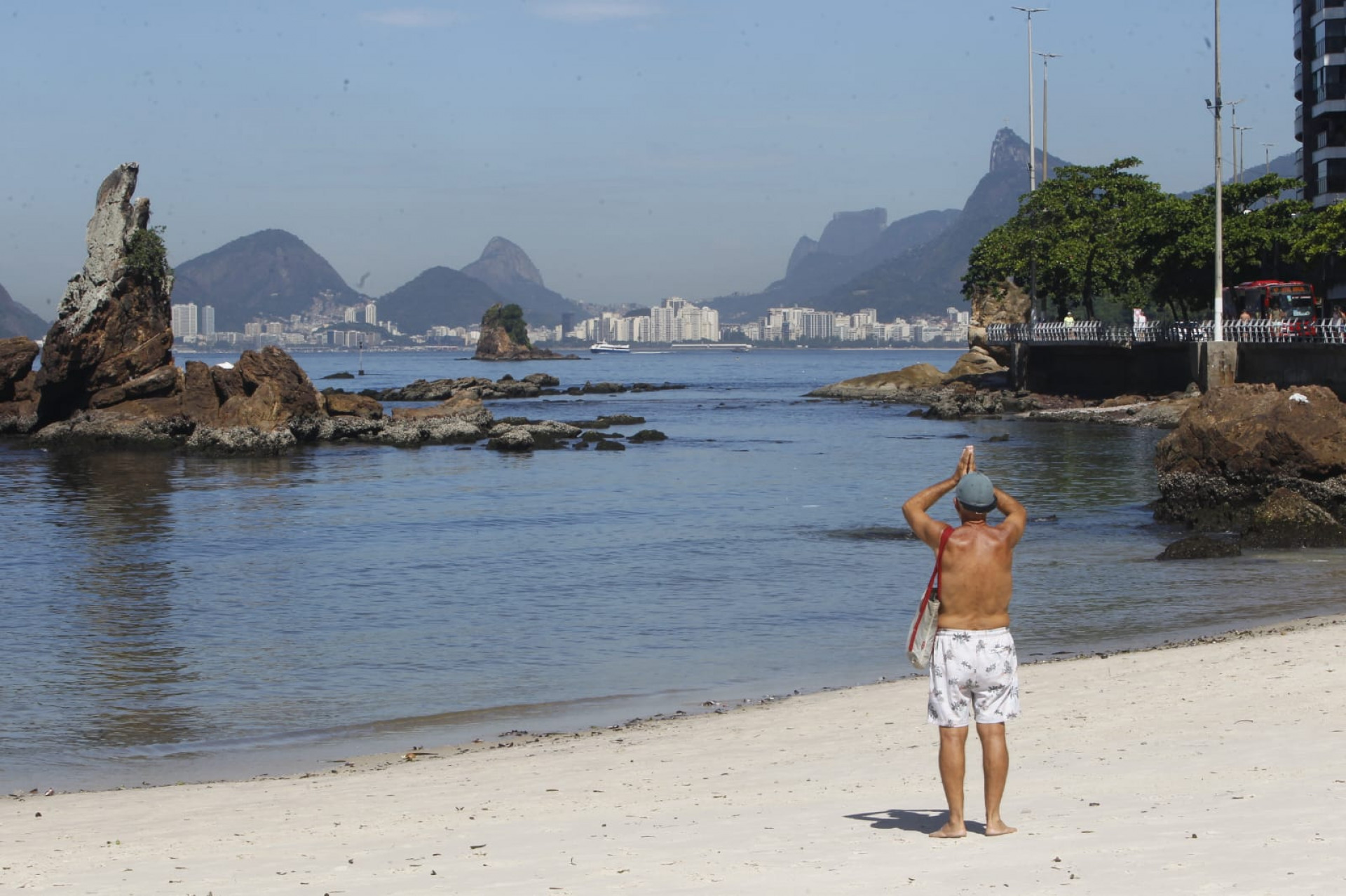 Praia de Icara&iacute; est&aacute; entre as aptas para os niteroienses, de acordo com o Inea - Reginaldo Pimenta/Ag&ecirc;ncia O Dia