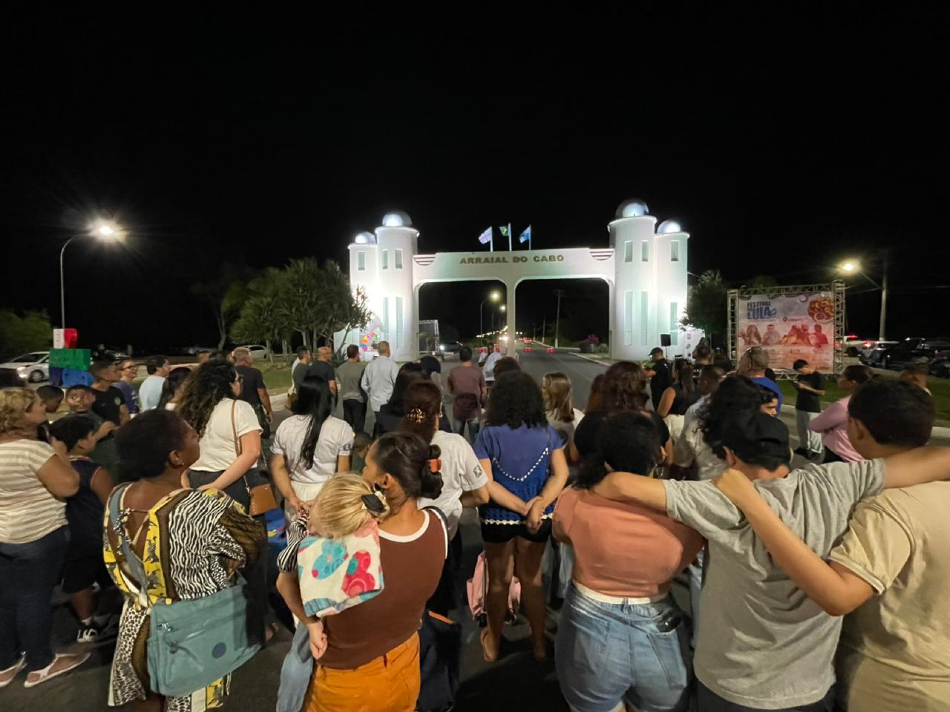 Famílias acompanham de perto as ações promovidas no centro da cidade. - Reprodução/ Ascom