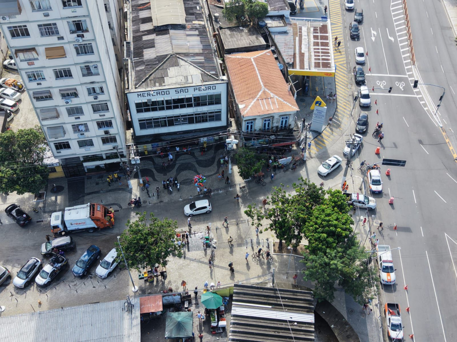 Prefeitura reforça fiscalização no entorno do Mercado São Pedro
