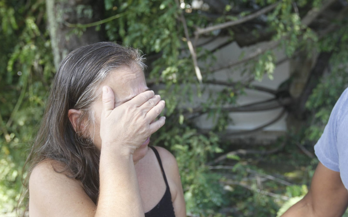 Rose Melo, moradora que teve casa atingida por muro de igreja