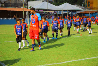 Jovens de Mangaratiba participam do Camp Zico 10