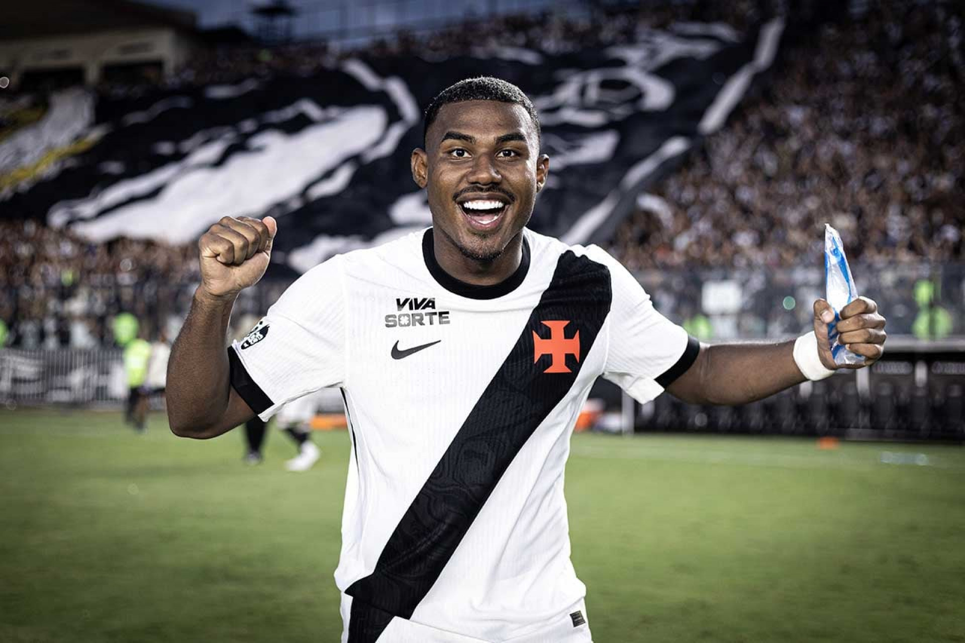 Renato finaliza prepara&ccedil;&atilde;o do Vasco e ter&aacute; retornos contra o Botafogo