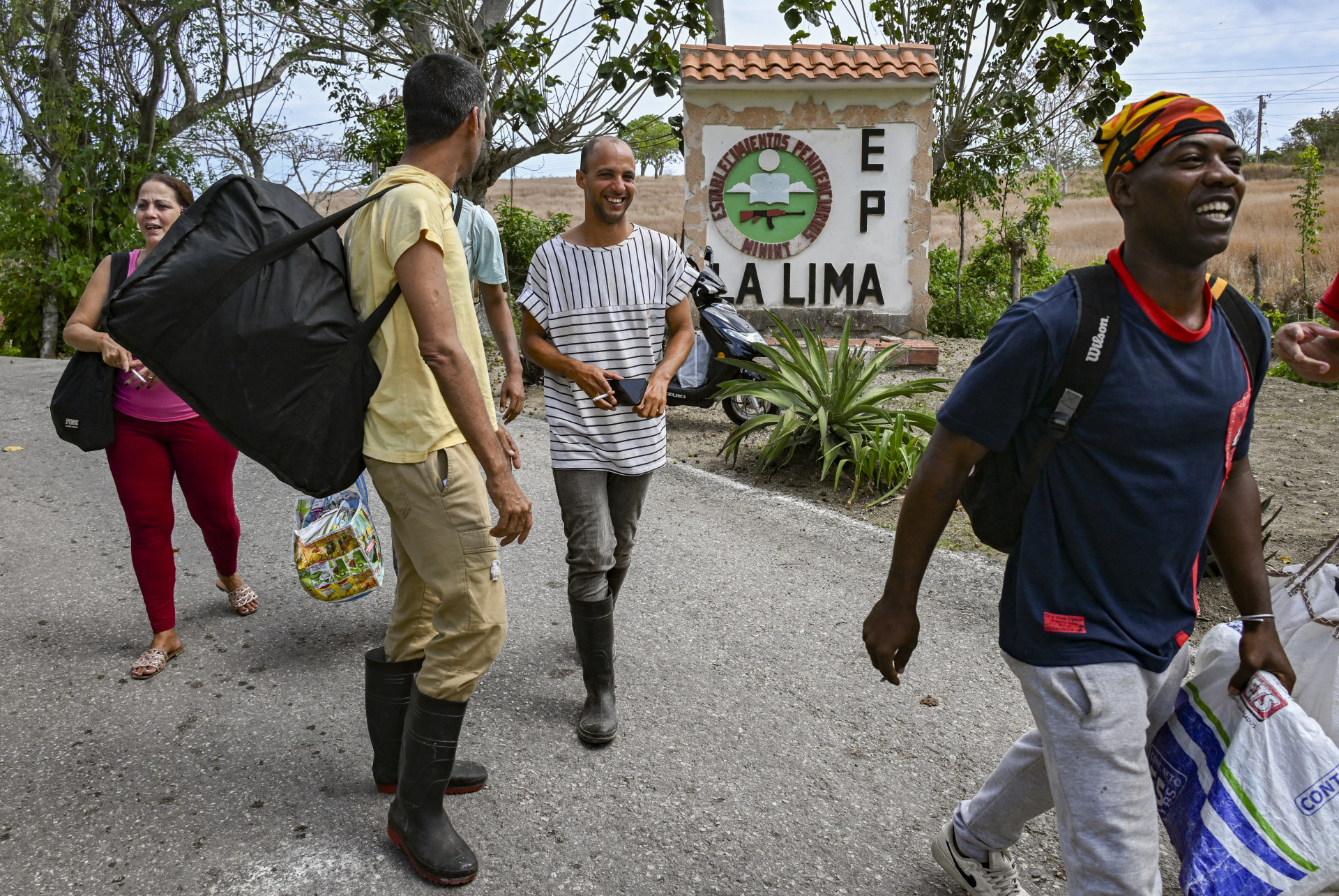 Cuba diz ter libertado mais de 2 mil presos como 'gesto humanitário' durante a Semana Santa