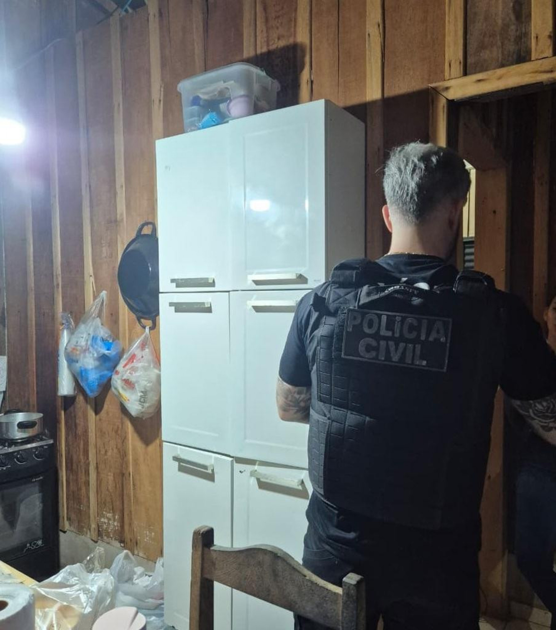 Operação prende dez pessoas ligadas à facção que punia e castigava vítimas em MT