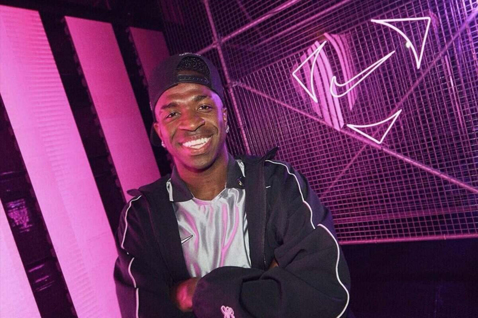 Vini Jr. ter&aacute; o maior sal&aacute;rio de La Liga: R$ 107 milh&otilde;es por temporada