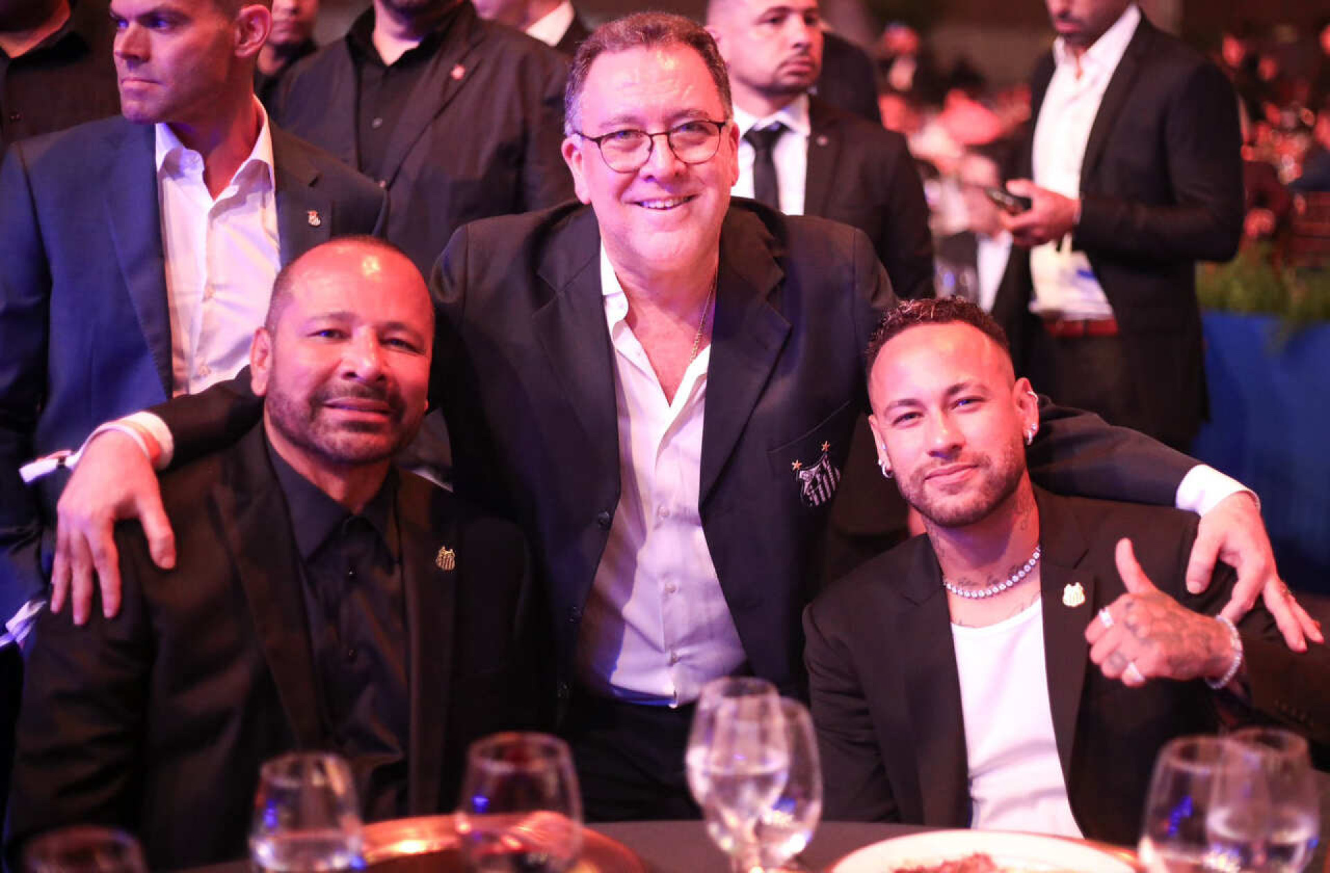 “Efeito Neymar” faz Santos arrecadar R$ 678,5 milh&otilde;es e bater recorde