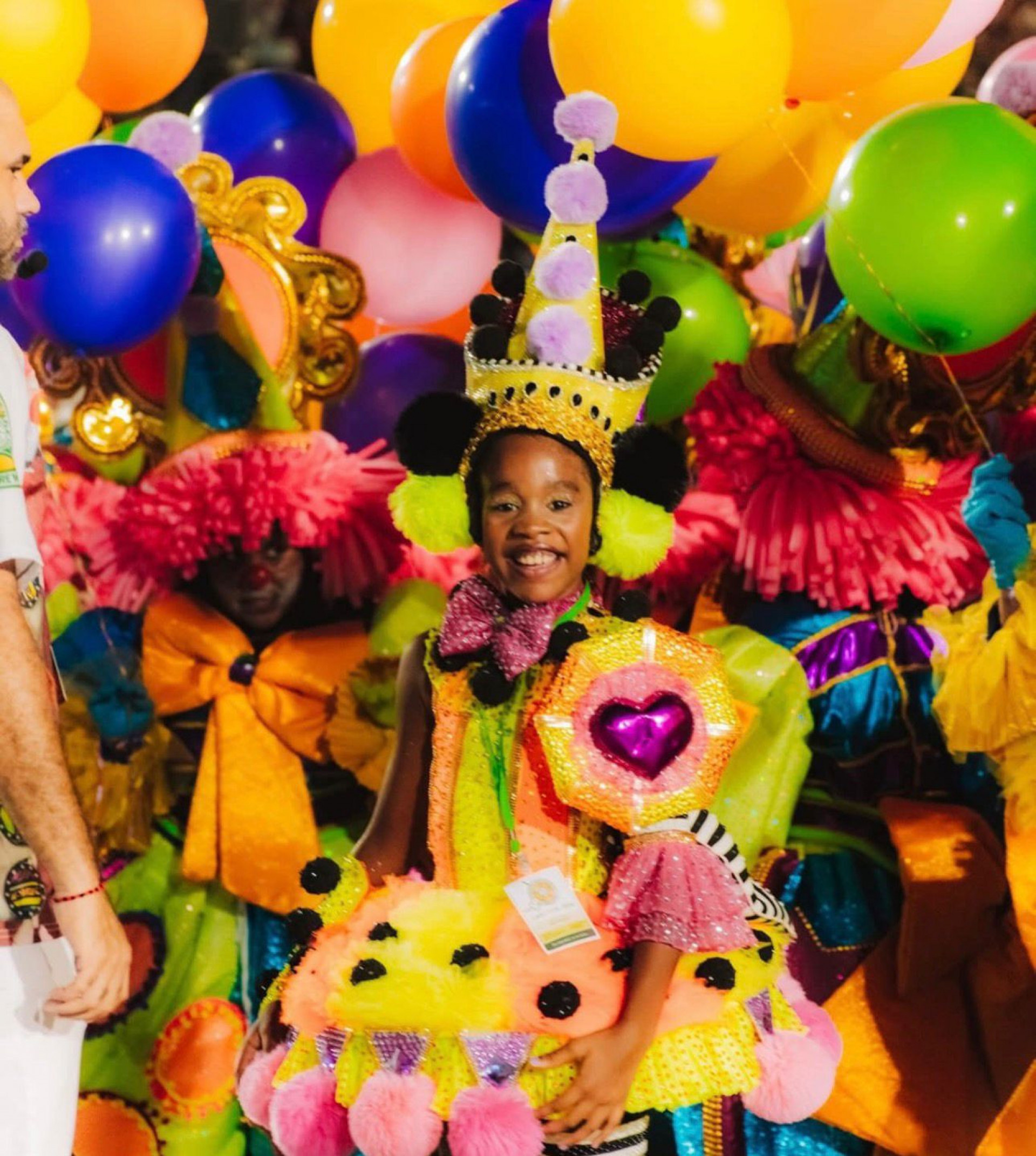 Musa mirim da Mocidade Independente de Padre Miguel, Sofia Paiva, de 10 anos, foi alvo de racismo